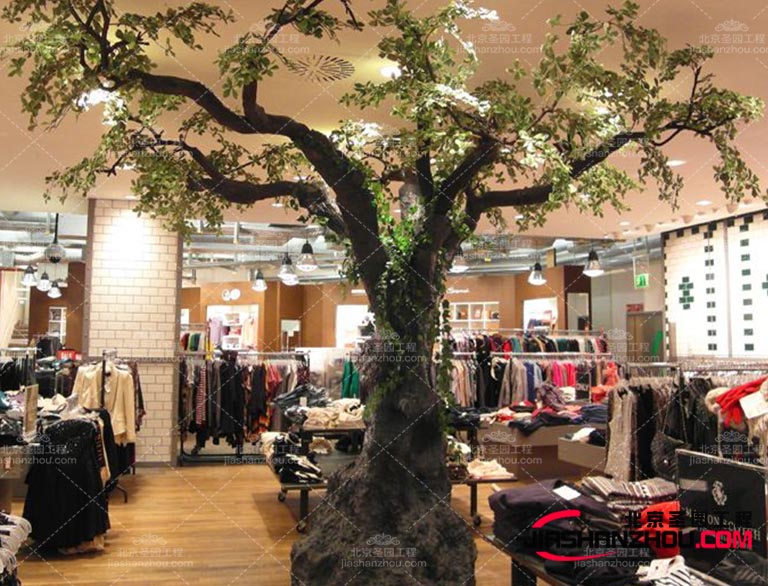 我家的餐廳 低成本DIY一棵2米高的仿真樹