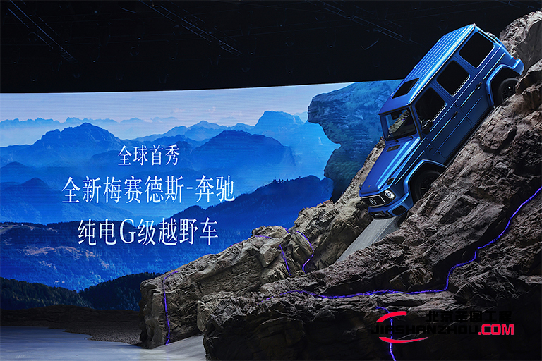 跨界與奔馳越野合作 北京仿真假山制作行業真是日新月異