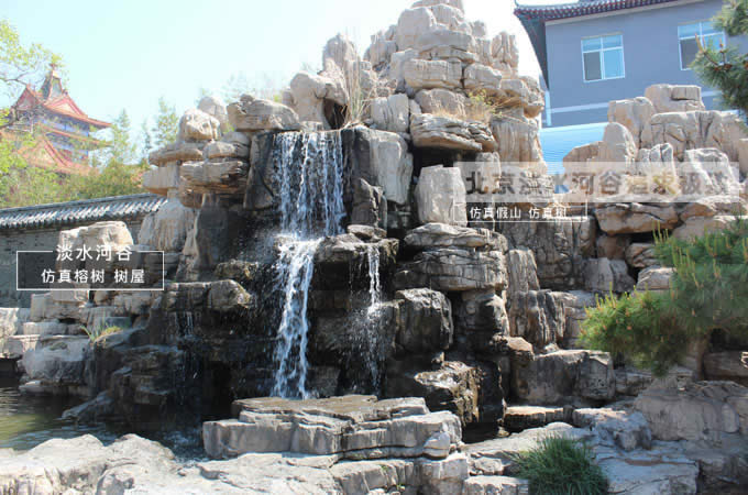 仿真假山.jpg 仿真假山