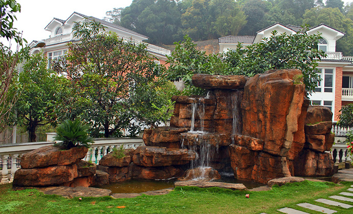 塑石假山.jpg 塑石假山