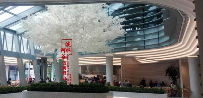 白色仿真樹.jpg 白色仿真樹