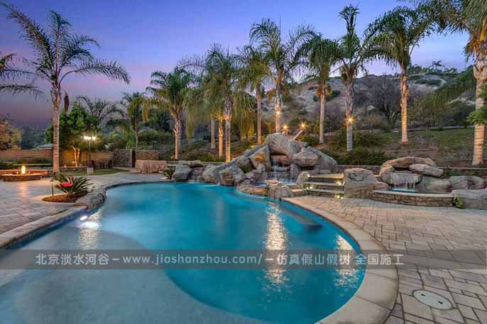 塑石假山.jpg 塑石假山