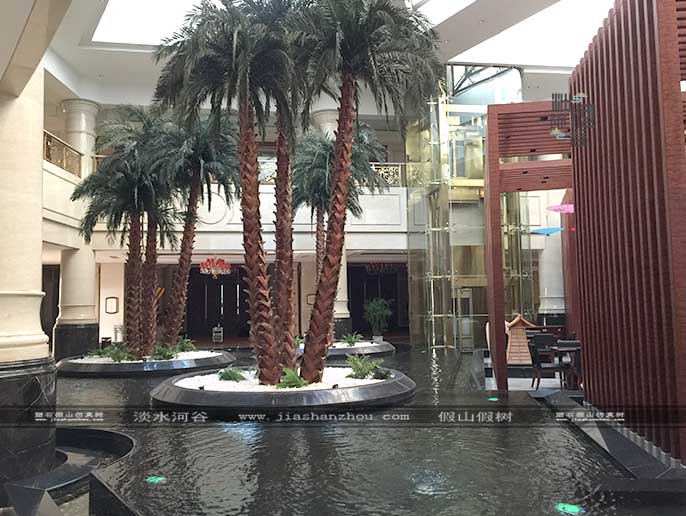 仿真棕櫚樹.jpg 仿真棕櫚樹