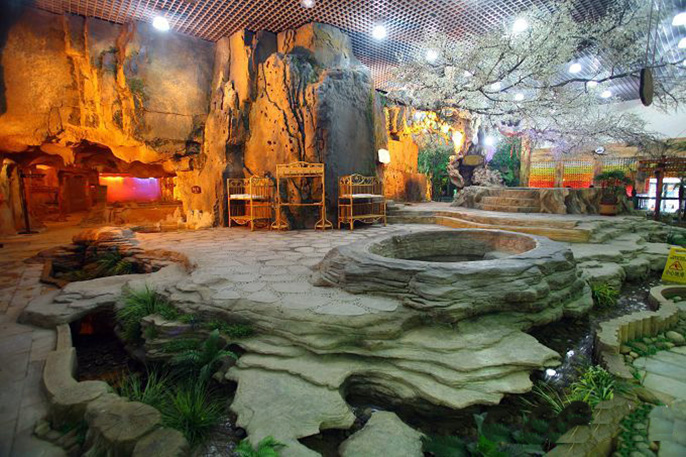 水泥假山假樹(shù).jpg 水泥假山假樹(shù)