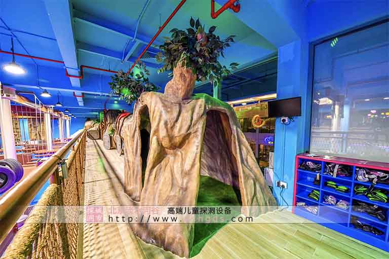仿真樹洞穴探險游樂項目.jpg 仿真樹洞穴探險游樂項目