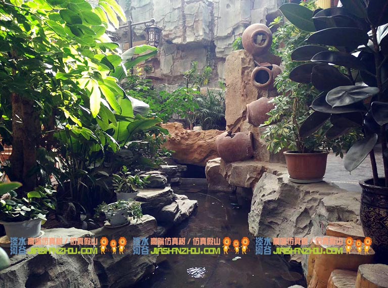 塑石假山.jpg 塑石假山