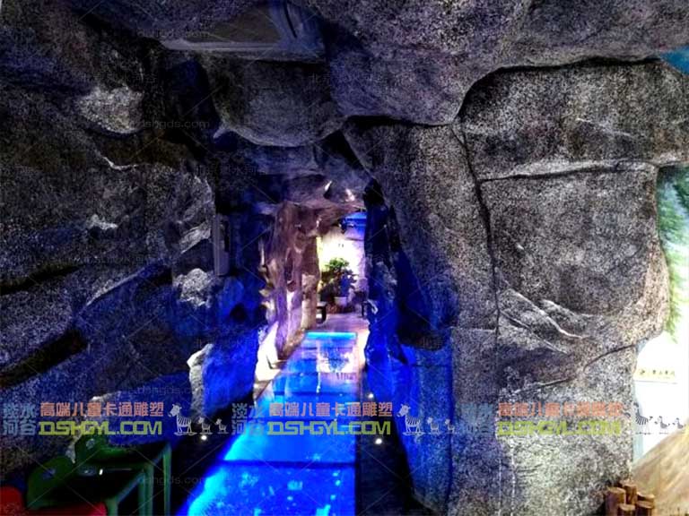 塑石假山.jpg 塑石假山