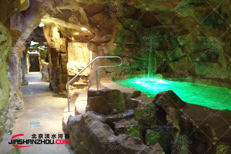 塑石假山.jpg 塑石假山