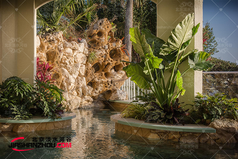 人工假山瀑布.jpg 人工假山瀑布