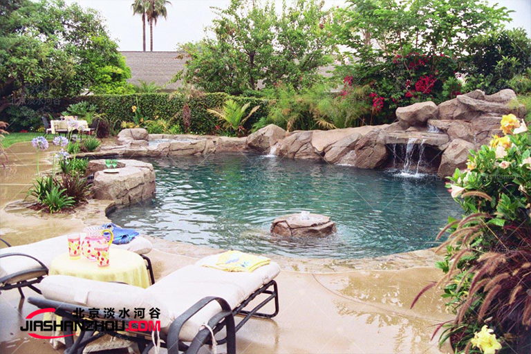 塑石假山.jpg 塑石假山