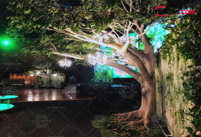 室內(nèi)仿真假樹(shù).jpg 室內(nèi)仿真假樹(shù)