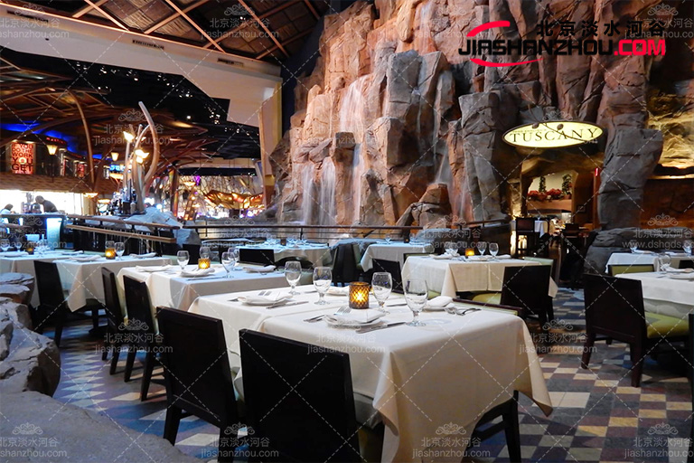 塑石假山.jpg 塑石假山