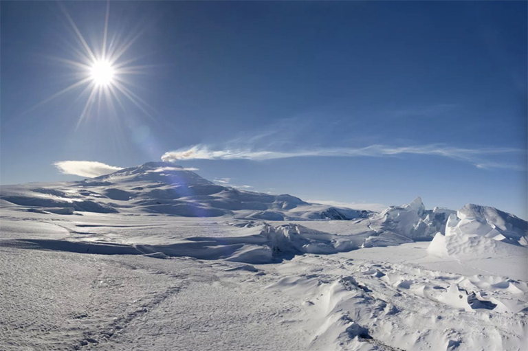 南極洲戴爾布里奇群島.jpg 南極洲戴爾布里奇群島