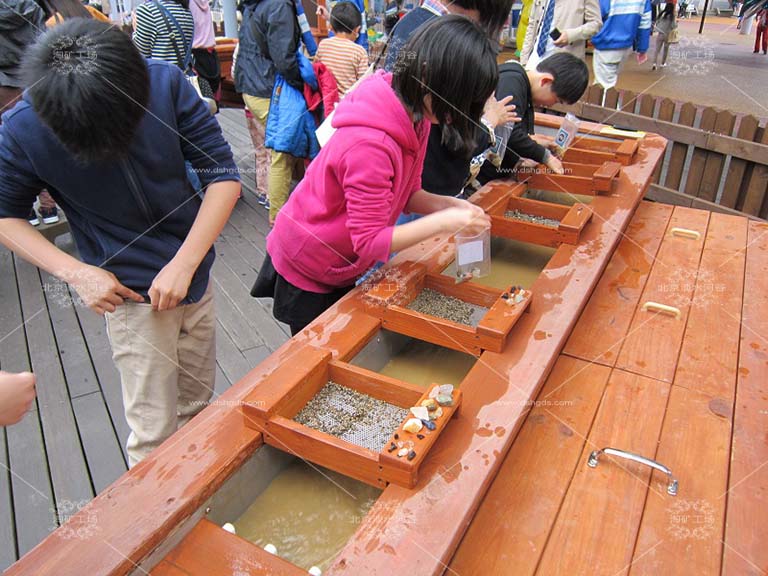 兒童淘礦淘金設(shè)備.jpg 兒童淘礦淘金設(shè)備