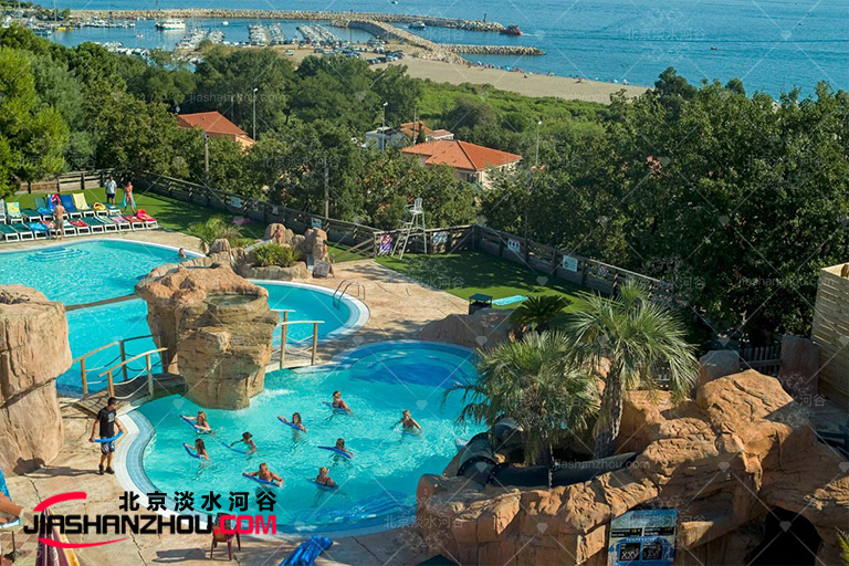 塑石假山.jpg 塑石假山