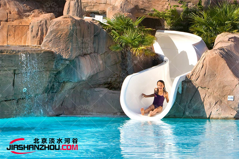 塑石假山.jpg 塑石假山