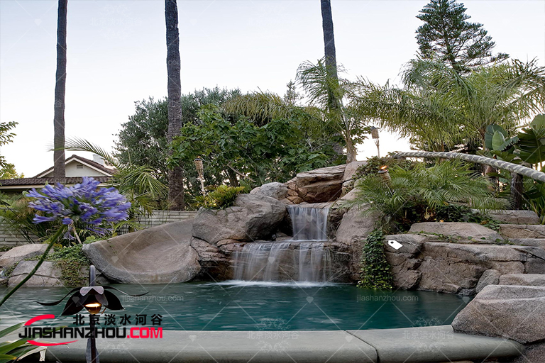 塑石假山.jpg 塑石假山