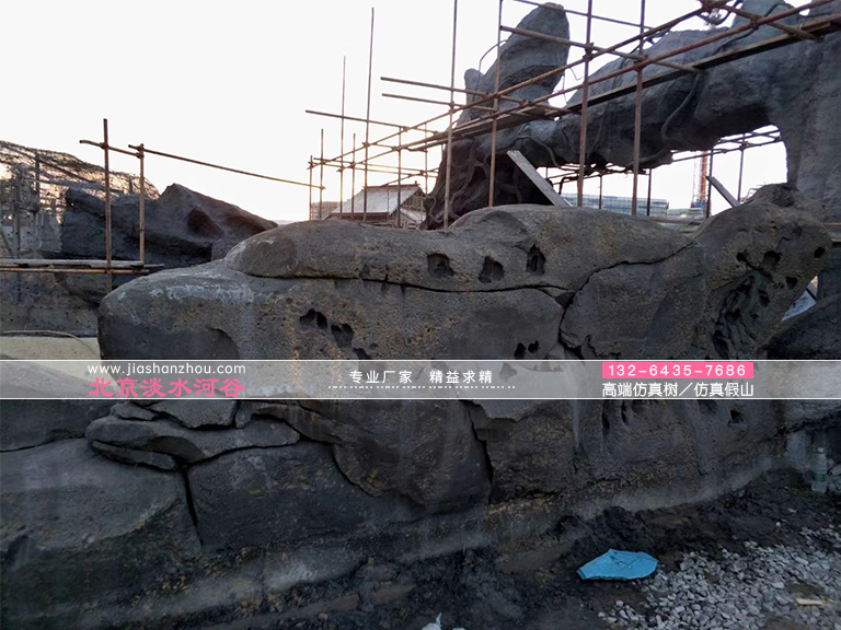 塑石假山.jpg 塑石假山