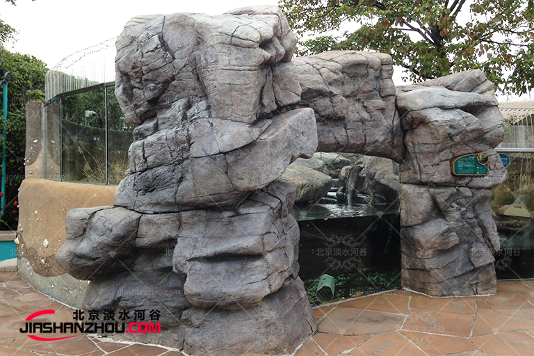 塑石假山.jpg 塑石假山