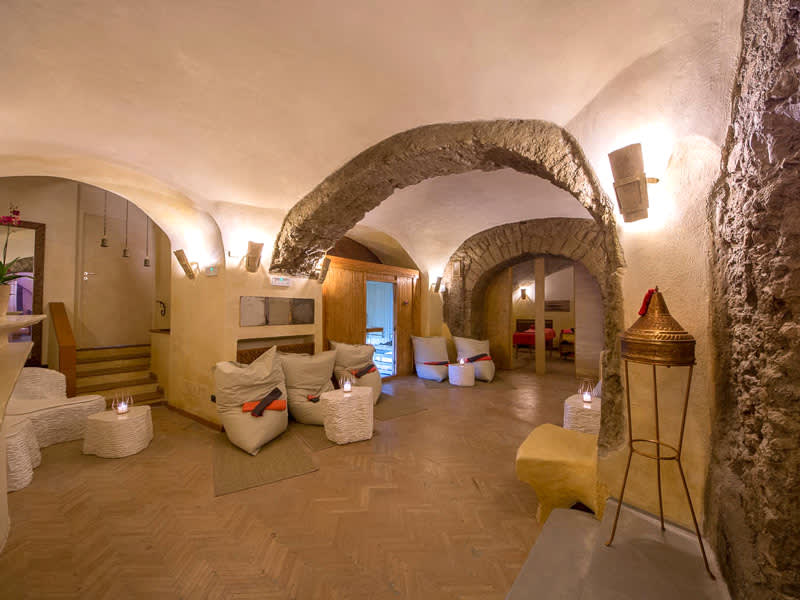 洞穴客棧酒店.jpg 洞穴客棧酒店