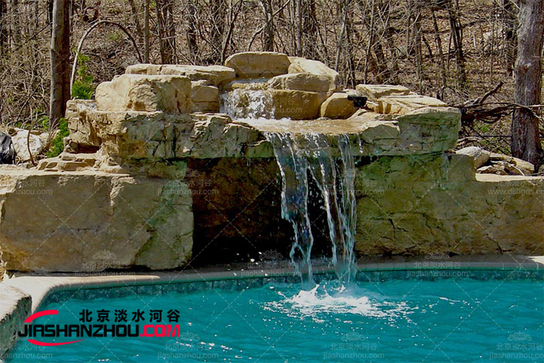 玻璃鋼假山.jpg 玻璃鋼假山