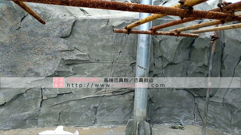 山洞式酒吧.jpg 山洞式酒吧