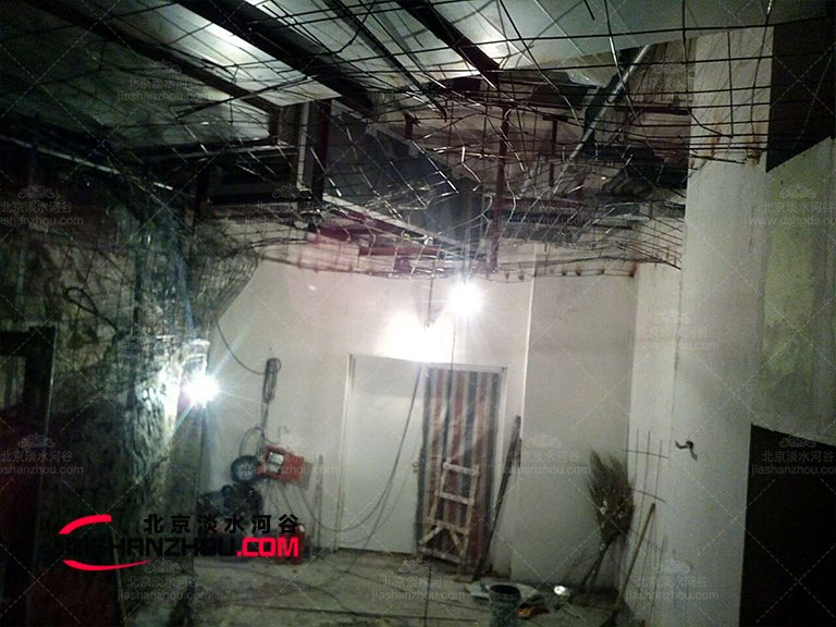 洞穴酒店.jpg 洞穴酒店