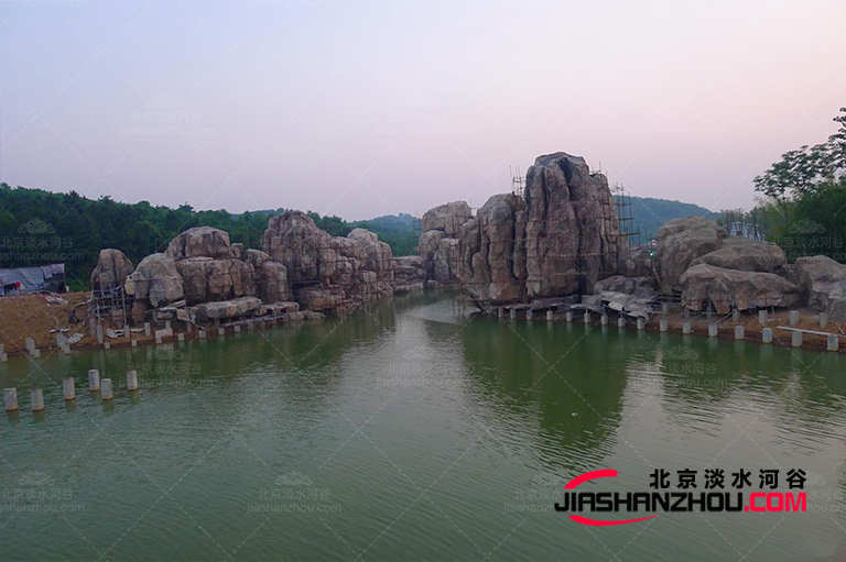 塑石假山.jpg 塑石假山