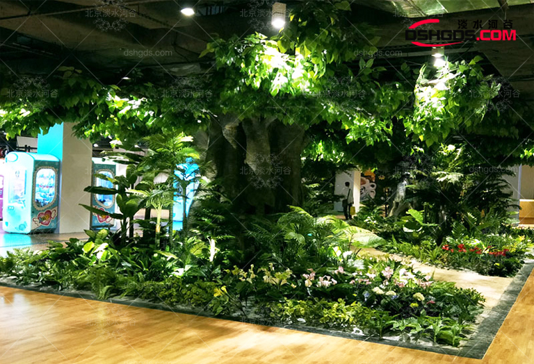 仿真榕樹.jpg 仿真榕樹