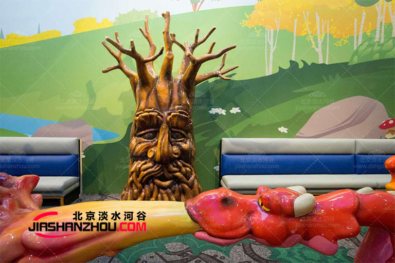 主題酒店卡通雕塑.jpg 主題酒店卡通雕塑