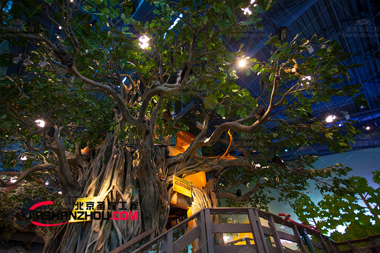 仿真假樹.jpg 仿真假樹