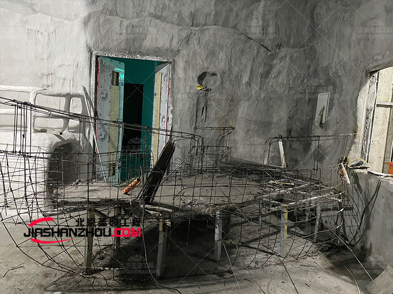 山洞餐廳.jpg 山洞餐廳