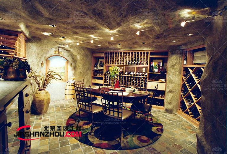 洞穴酒吧.jpg 洞穴酒吧