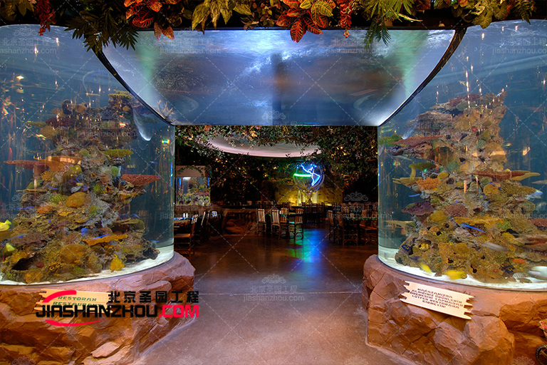 山洞酒吧.jpg 山洞酒吧