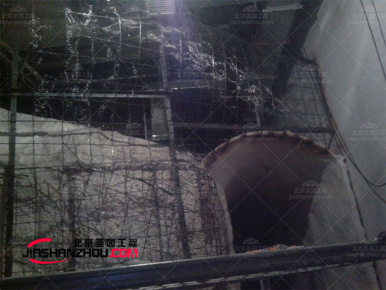 山洞主題餐廳.jpg 山洞主題餐廳