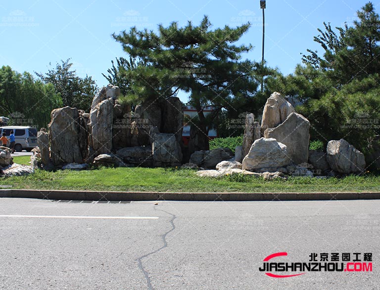 塑石假山.jpg 塑石假山