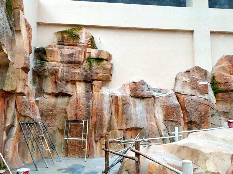 仿真假山.jpg 仿真假山.jpg