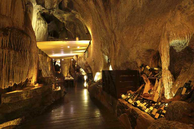 山洞飯店.jpg 山洞飯店.jpg