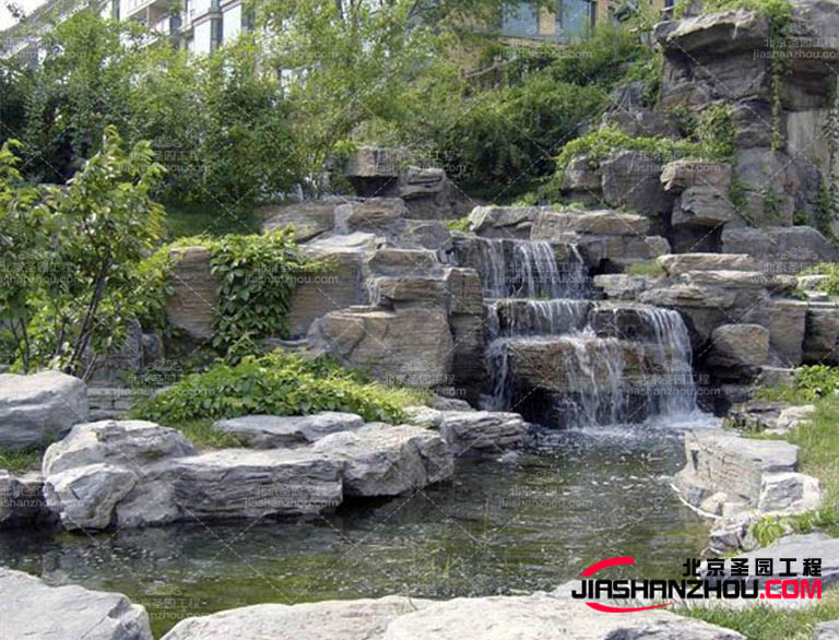 仿真假山.jpg 仿真假山.jpg