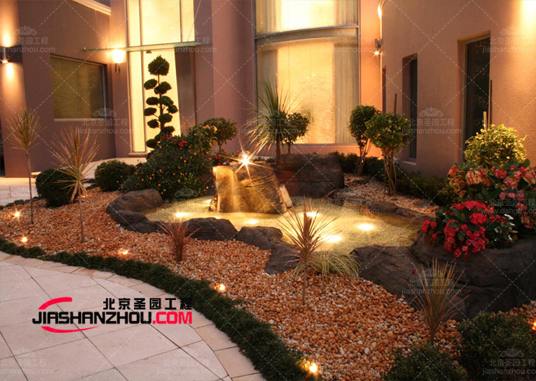 水泥假山.jpg 水泥假山.jpg