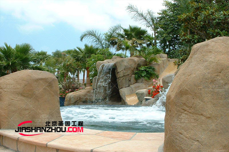 水泥假山.jpg 水泥假山.jpg