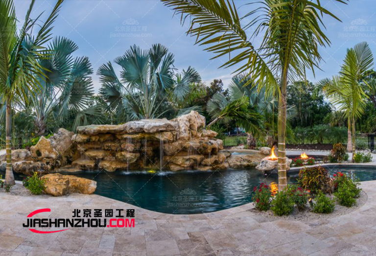 仿真假山.jpg 仿真假山.jpg